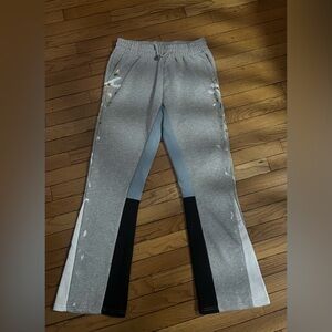 Painted flair grey sweatpants size: M